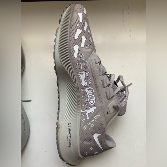 Nike Air Zoom Pegasus 38 Nathan Bell ‘Run  To A Magical Place Size 10.5 US - Picture 2 of 12